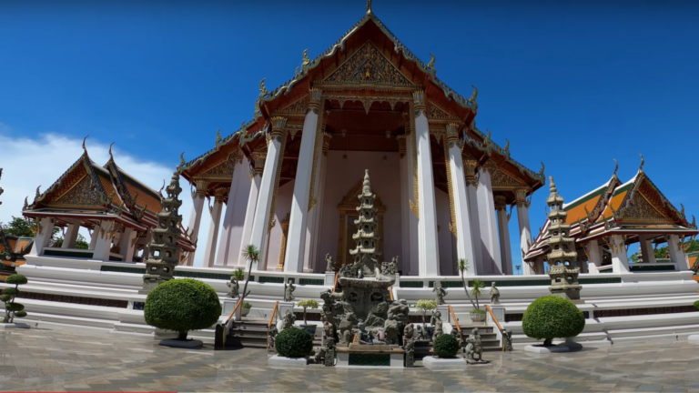 Guide to visiting Wat Suthat